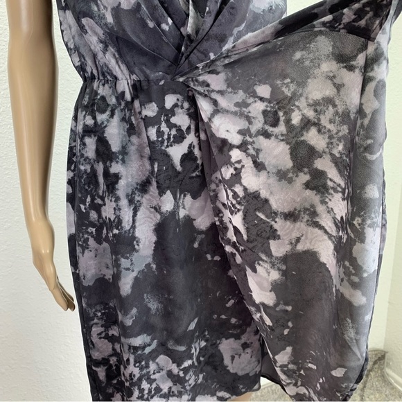 LOFT Gray Casual Fit & Flare faux wrap mini dress gray neutral 6 dainty office - Picture 6 of 13